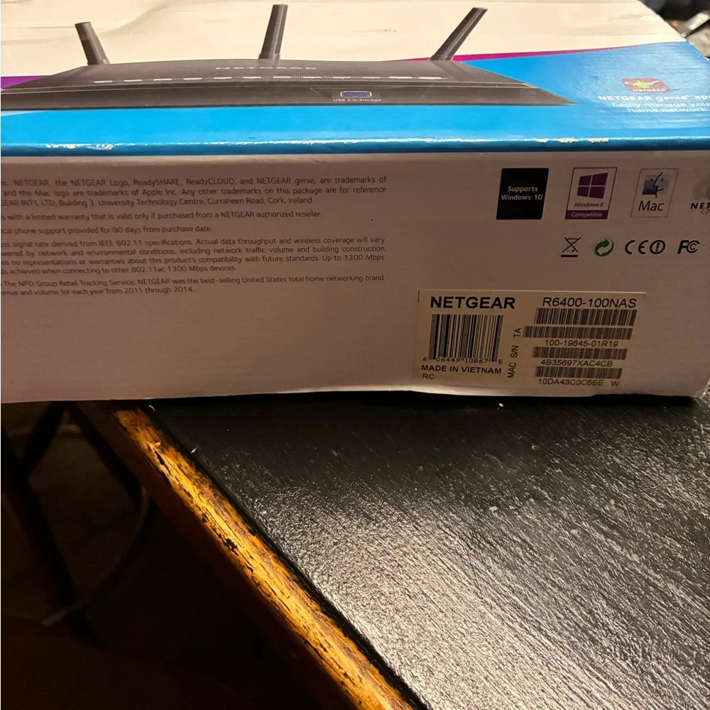 NETGEAR Black Wireless Router with Antennas - Picture 4 of 12